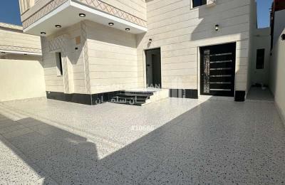 Floor 242.55 SQM with 5 Bedrooms