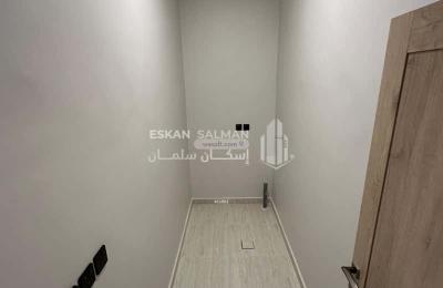 Floor 240.86 SQM with 6 Bedrooms