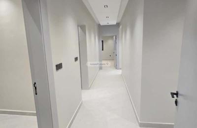 Apartment with 8 Bedrooms