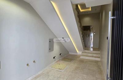 Apartment 212 SQM with 6 Bedrooms