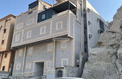 Building 600 SQM Facing West