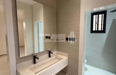 Apartment with 7 Bedrooms