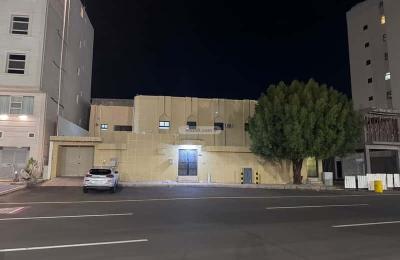 Building 400 SQM Facing North