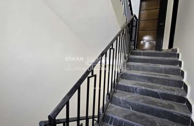 Floor 142.4 SQM with 4 Bedrooms