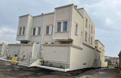 Villa 300 SQM Facing North West on 20m Width Street