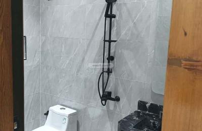 Apartment with 6 Bedrooms