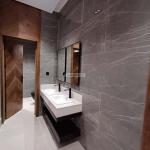 Floor 206.77 SQM with 5 Bedrooms