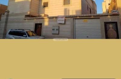 Villa 385 SQM Facing South on 15m Width Street