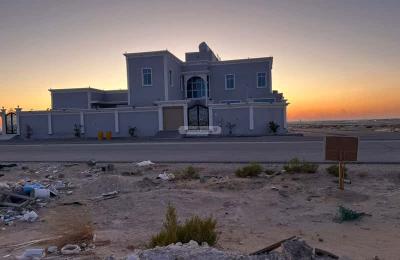 Land 400 SQM Facing West on 20m Width Street