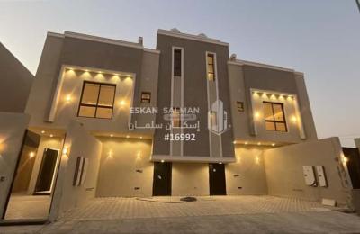 Floor 220.6 SQM with 6 Bedrooms