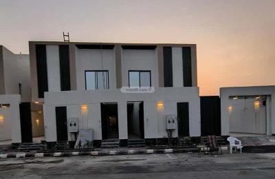 Villa 308 SQM with 1 Apartment Facing East