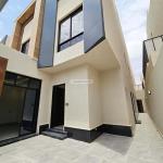 Floor 175.64 SQM with 5 Bedrooms