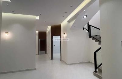 Apartment with 7 Bedrooms