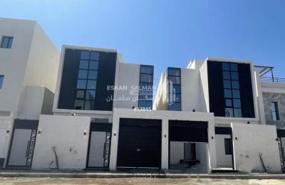 Villa 300 SQM Facing South on 15m Width Street