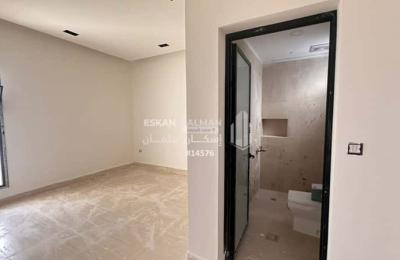 Apartment with 7 Bedrooms