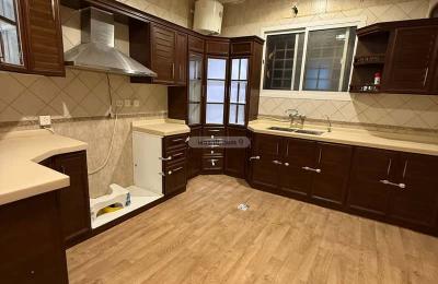 Floor 405 SQM with 6 Bedrooms