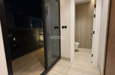 Floor 165.81 SQM with 4 Bedrooms