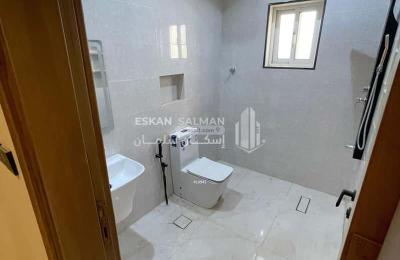 Apartment with 6 Bedrooms