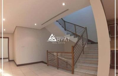 Villa 750 SQM Facing West with 5 Bedrooms