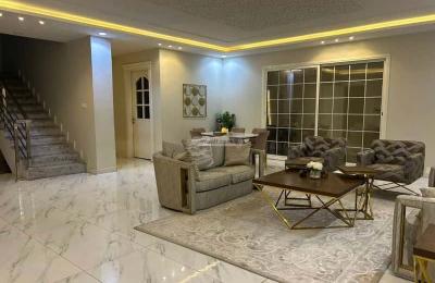 Villa 234 SQM with 1 Apartment Facing South