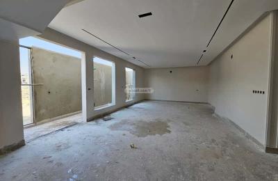 Villa 375 SQM with 1 Apartment Facing South