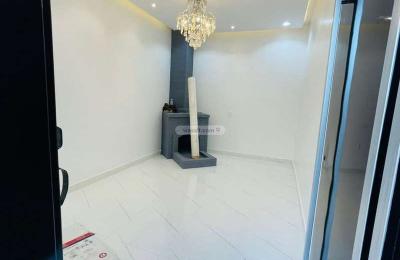 Apartment with 6 Bedrooms