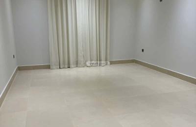 Apartment with 6 Bedrooms