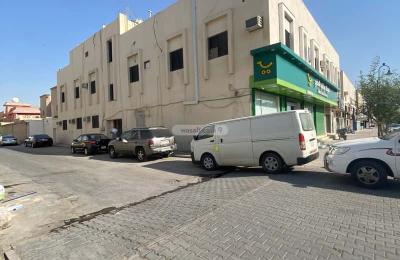 Building 875 SQM with 3 Floors Facing North, West