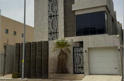 Villa 420 SQM Facing South on 20m Width Street