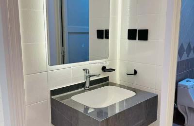 Floor 500 SQM with 4 Bedrooms