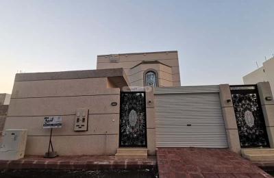 Villa 375 SQM Facing East on 15m Width Street