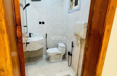 Floor 211.72 SQM with 6 Bedrooms