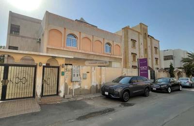 Villa 600 SQM Facing East on 15m Width Street