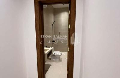 Apartment with 6 Bedrooms