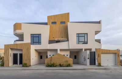 Floor 164 SQM with 3 Bedrooms