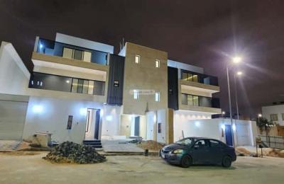 Floor with 5 Bedrooms