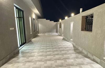 Villa 208 SQM with 18 Apartments Facing North