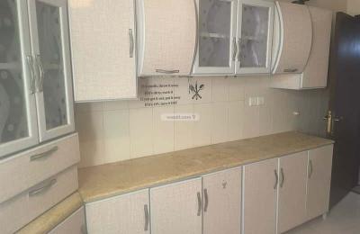 Floor 400 SQM with 4 Bedrooms