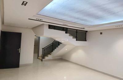 Apartment with 8 Bedrooms