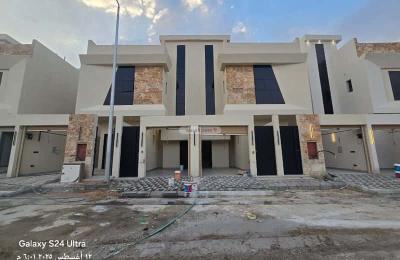 Floor 300 SQM with 4 Bedrooms