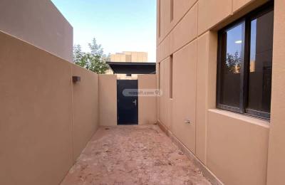 Villa 250 SQM Facing South on 12m Width Street