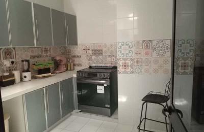 Floor 405 SQM with 3 Bedrooms