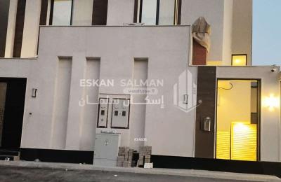 Floor 174.39 SQM with 5 Bedrooms