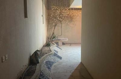 Villa 312 SQM Facing East with 10 Bedrooms