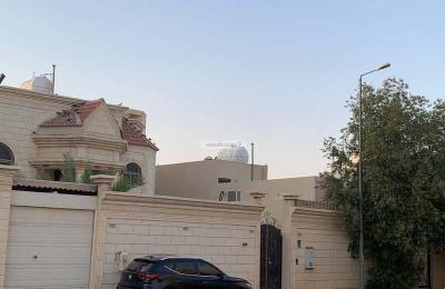 Villa 810 SQM Facing South on 10m Width Street