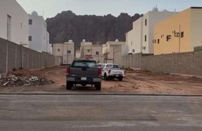 Land 800 SQM Facing East on 30m Width Street