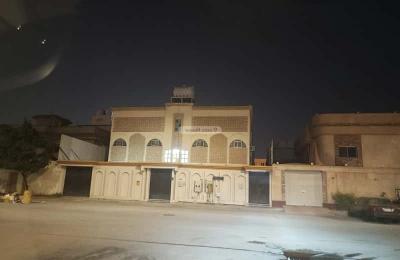 Floor 265.7 SQM with 4 Bedrooms