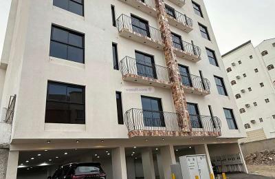 Apartment with 7 Bedrooms