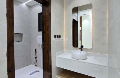 Apartment 211 SQM with 6 Bedrooms