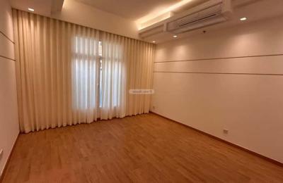 Apartment with 4 Bedrooms